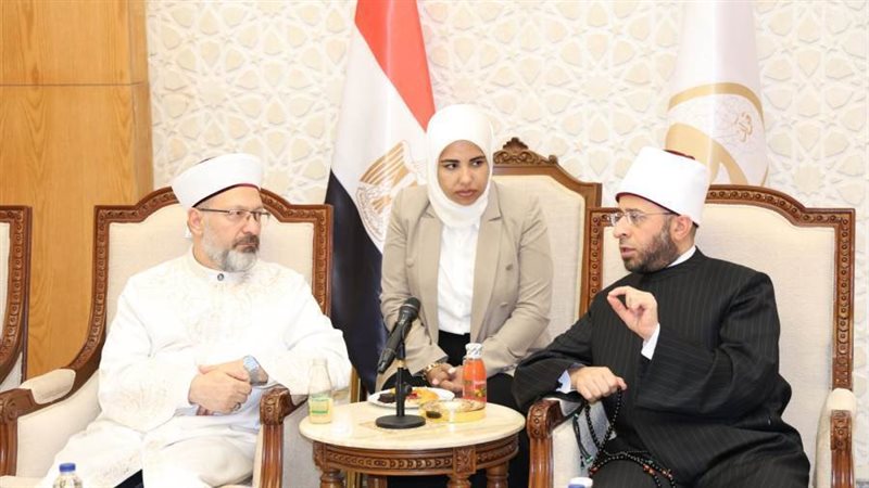 وزير الأوقاف ووزير