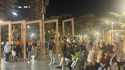 هربا من حرارة الجو.. كورنيش المنيا كامل العدد ..صور