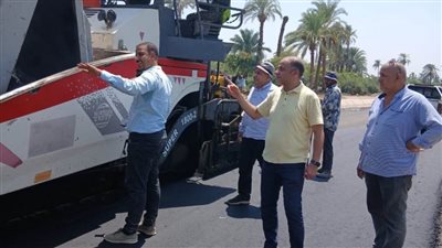 محافظ أسيوط بعلن عن بدء أعمال رصف طريق الكوم الأحمر – العقال القبلي بالبداري بتكلفة 28 مليون جنيه 