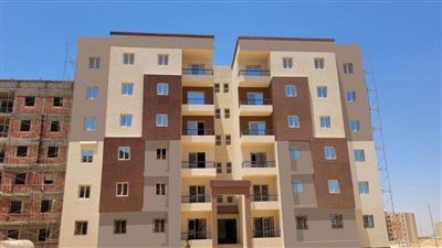 وزير الإسكان يتابع مشروعات وحدات 