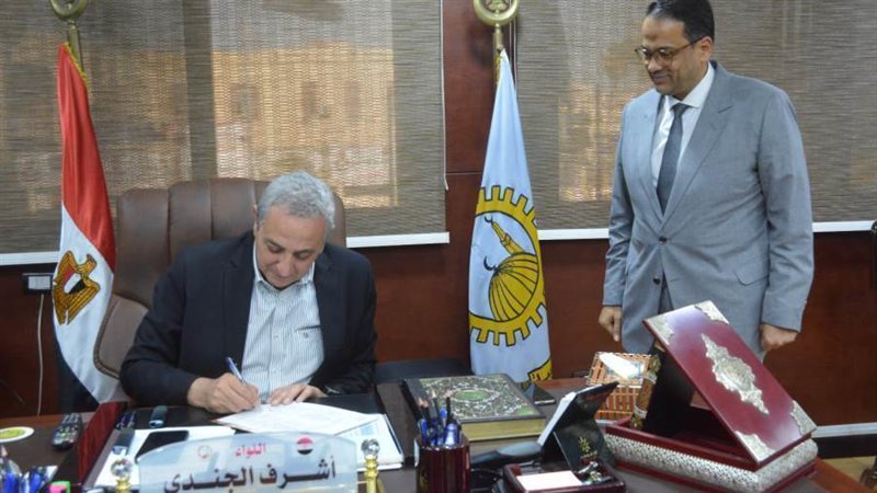 محافظ الغربية خلال