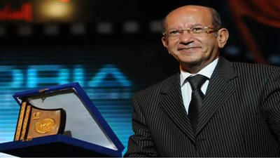 حسين فهمي: لطفي لبيب فنان مثقف وملتزم وامتلك حسا إنسانيا 