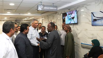 محافظ أسوان يوجه إلى سرعة الانتهاء من المبنى الجديد لقسم الغسيل الكلوي بمستشفى كوم أمبو
