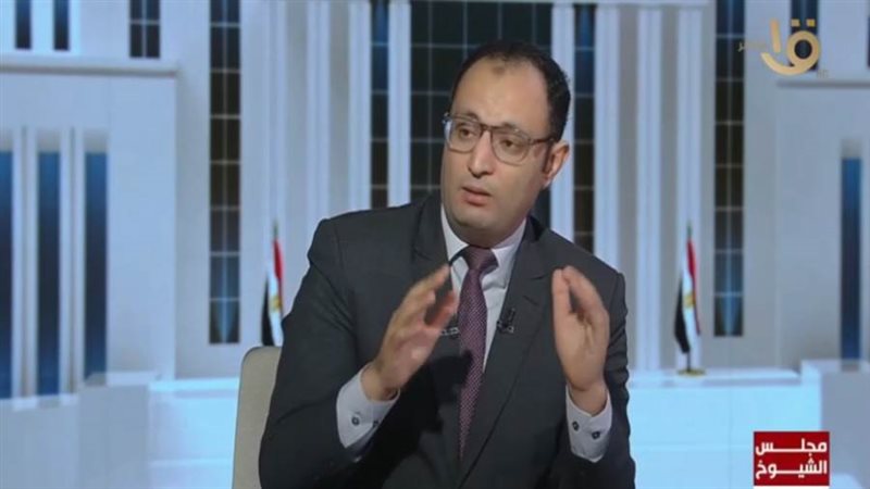 الكاتب الصحفي أحمد