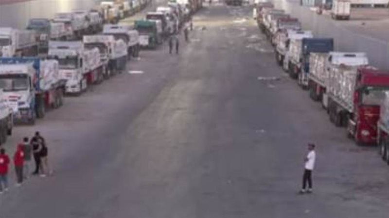 شاحنات المساعدات