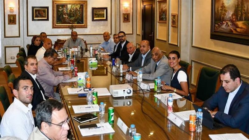 مجلس إدارة اللجنة