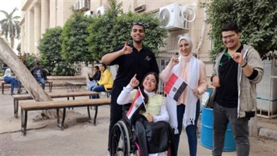 مقاعد متحركة ومسارات ممهدة ودورات مياه مجهزة.. أبرز التسهيلات لذوي الاحتياجات الخاصة باللجان الانتخابية