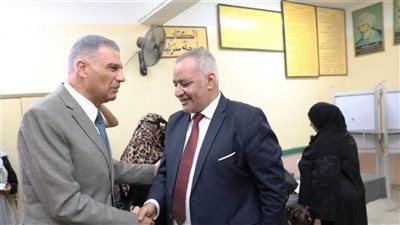 محافظ أسوان يطمئن على اللجان الانتخابية مع ختام اليوم الأول 