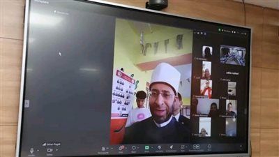 وزير الأوقاف يلتقى المتابعين المحليين لـ