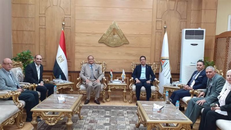 وفد من المجلس الأعلى