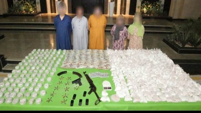 المتهمين والمضبوطات