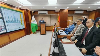 محافظ الجيزة يتابع عمليات فتح لجان انتخابات الشيوخ في اليوم الأخير 