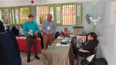 وفد دولي يتفقد لجان الاقتراع لمتابعة انتخابات الشيوخ بالمنتزه
