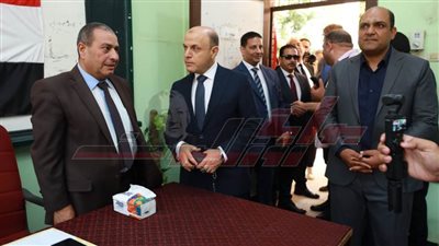 محافظ كفر الشيخ يتفقد سير انتخابات مجلس الشيوخ 2025