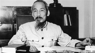 تعرف على أول زعيم مصري يزور بلد البطل التاريخي 