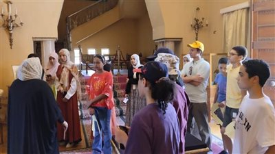 أتوبيس الفن الجميل يواصل جولاته للأطفال بزيارة إلى متحف ركن فاروق 