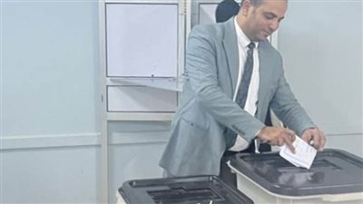 رئيس نادي قضاة مجلس الدولة بأسيوط يدلي بصوته فى انتخابات مجلس الشيوخ