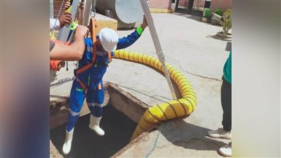 بالصور.. التدريب على كيفية التعامل مع تسريب غاز الكلور في 