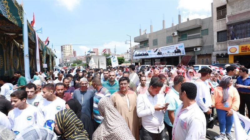 زحام شديد أمام اللجان