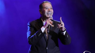 مدحت صالح يتألق في افتتاح مهرجان الصيف الدولي في دورته الـ22 بالإسكندرية