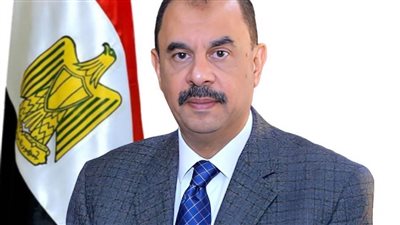 محافظ سوهاج يتابع تطورات حادث الكريمات ويكلف بتقديم الدعم للمصابين