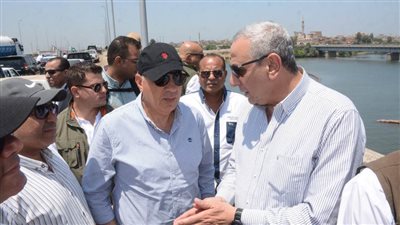 بالصور.. محافظ الغربية ووزير الري يتفقدان مجرى النيل فرع رشيد بكفر الزيات