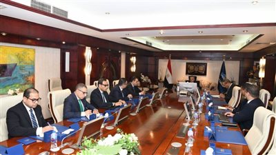 الفريق ربيع: نؤكد أهمية تضافر جهود المؤسسات لدعم الصناعة الوطنية وتسويق المنتجات المصرية في الخارج