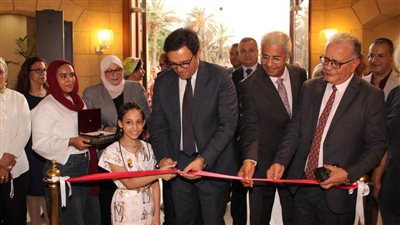 وزير الثقافة يفتتح فعاليات بينالي القاهرة الدولي لفنون الطفل