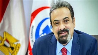 الصحة تطلق المرحلة الرابعة لتدريب العاملين بمطار القاهرة على أجهزة إزالة الرجفان القلبي