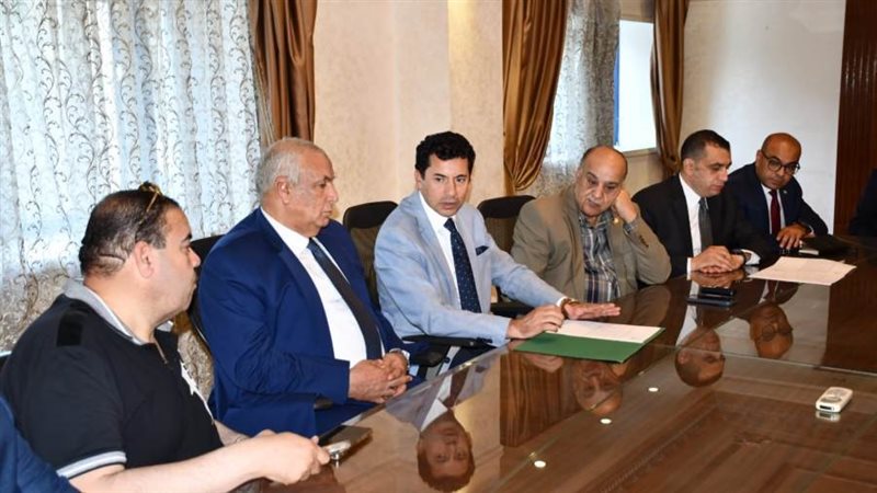 د. أشرف صبحى