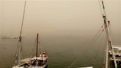 عاصفة ترابية بأسوان والمحافظ يرفع درجة الاستعداد القصوى ويوقف حركة الملاحة النهرية