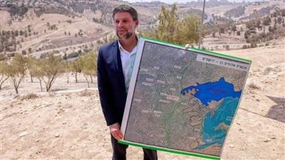 سموتريتش يطالب نتنياهو بالموافقة على خطة E1 ويصف الدولة الفلسطينية بالخطر الوجودي