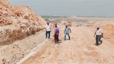 محافظ أسيوط يعلن تنفيذ المحور التنموي الجديد بين أسيوط والبحر الأحمر 