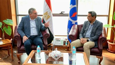 وزير البترول والثروة المعدنية يلتقي محافظ السويس في مستهل زيارته للمحافظة