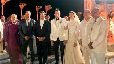بالصور.. صبحي وإدريس يشاركان البطل الأولمبي أحمد الجندي فرحته بزفافه