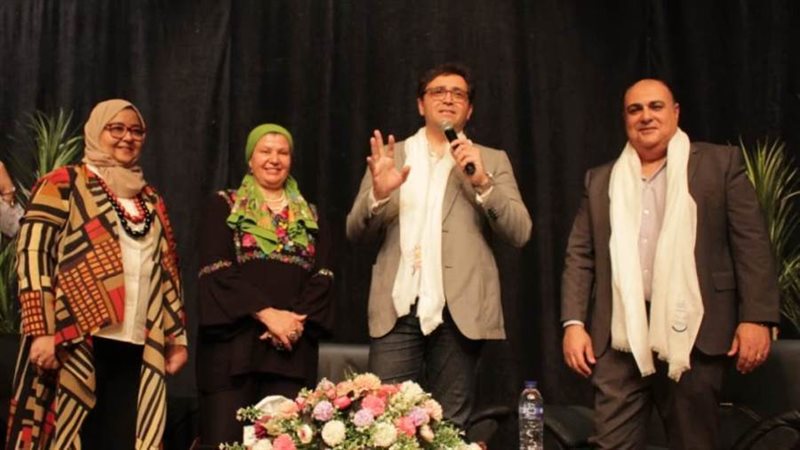 وزير الثقافة خلال