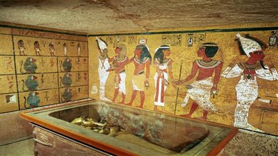 وزير السياحة والآثار: مومياء الملك توت عنخ امون لم تنقل للمتحف الكبير