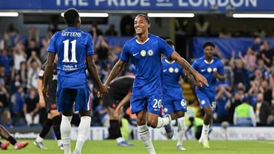 تعادل تشيلسي وكريستال بالاس سلبيا وفوز نوتنجهام فورست على برينتفورد بالدورب الإنجليزي