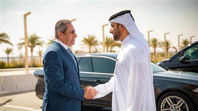 نائب حاكم الشارقة يزور العاصمة الإدارية ويشيد بها