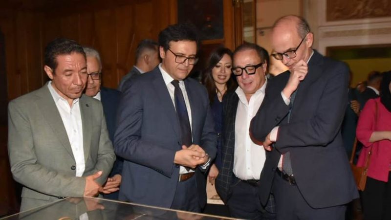 جانب من المعرض