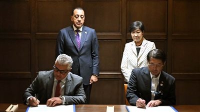 رئيس الوزراء يشهد توقيع مذكرة تفاهم بين اقتصادية قناة السويس وحكومة طوكيو 