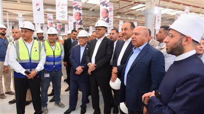 كامل الوزير ووزراء قطاع الأعمال والعمل والأوقاف يتفقدون مصانع شركة النصر للسيارات بحلوان