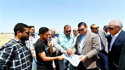 وزير الإسكان يوجه بضرورة الاهتمام بأعمال الصيانة والزراعات والنظافة بمدينة الشروق