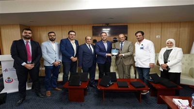 نائب وزير الصحة في ختام مؤتمر علمي لزراعة الأسنان بمستشفى العلمين