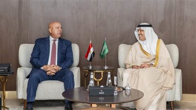 الوزير يلتقي وزيري النقل والصناعة السعوديين