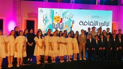 وزير الثقافة يشهد عروض فعاليات مهرجان 