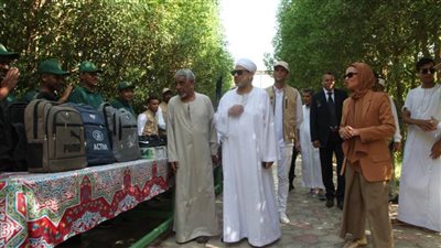 أول فيديو لشيخ الأزهر خلال إطلاق بيت الزكاة والصدقات حملة «إلى المدرسة»