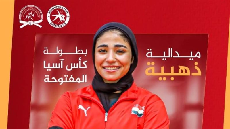 طالبة جامعة طنطا