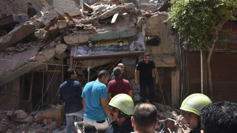 انهيار عقار بالزقازيق