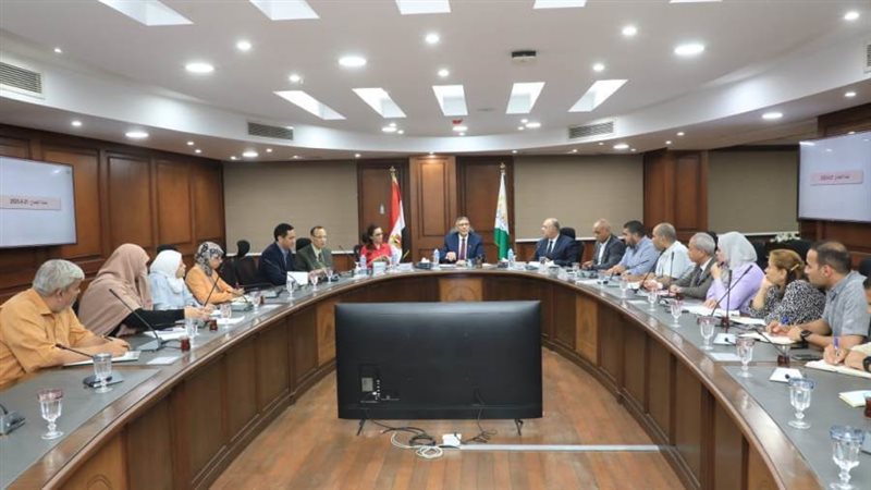 محافظ الجيزة خلال